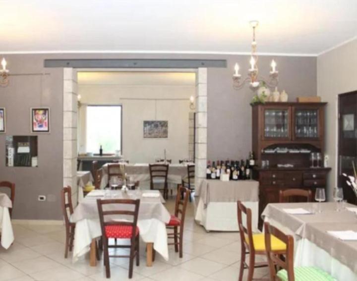Il Melograno Ristorante E B&B Benevento Esterno foto