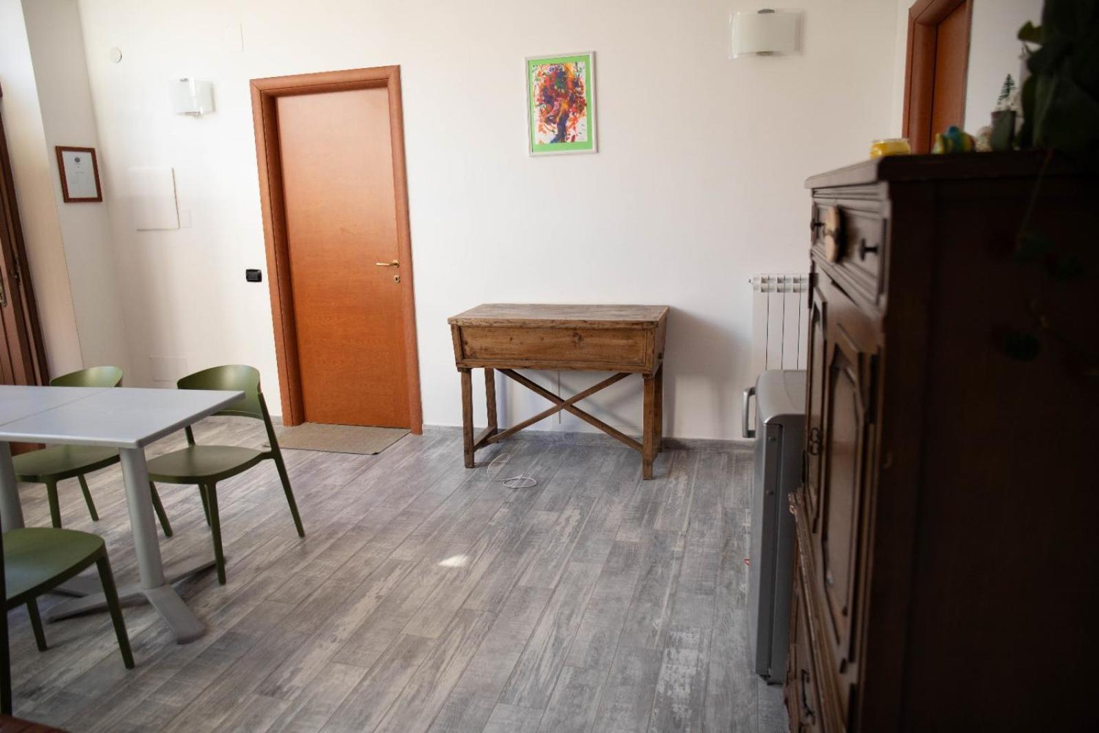 Il Melograno Ristorante E B&B Benevento Esterno foto