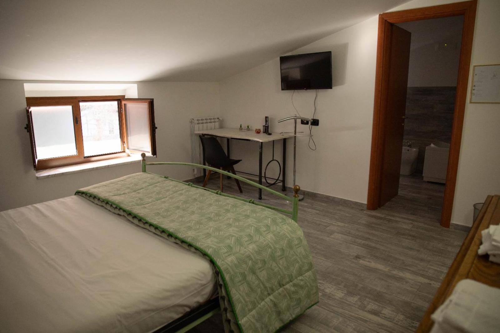 Il Melograno Ristorante E B&B Benevento Esterno foto